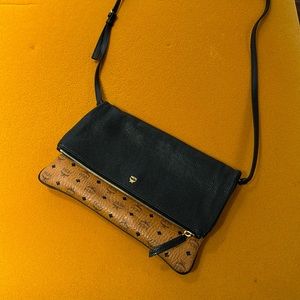 MCM CROSSBODY